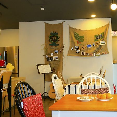 Dongdong Guesthouse Jeju Bagian luar foto