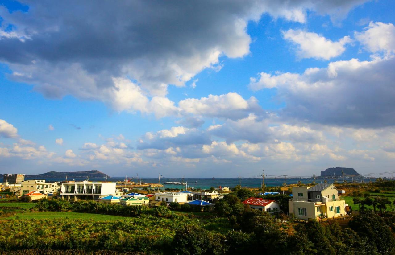 Dongdong Guesthouse Jeju Bagian luar foto