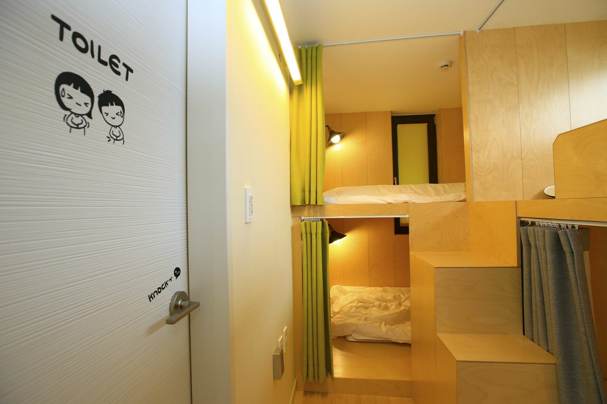 Dongdong Guesthouse Jeju Bagian luar foto