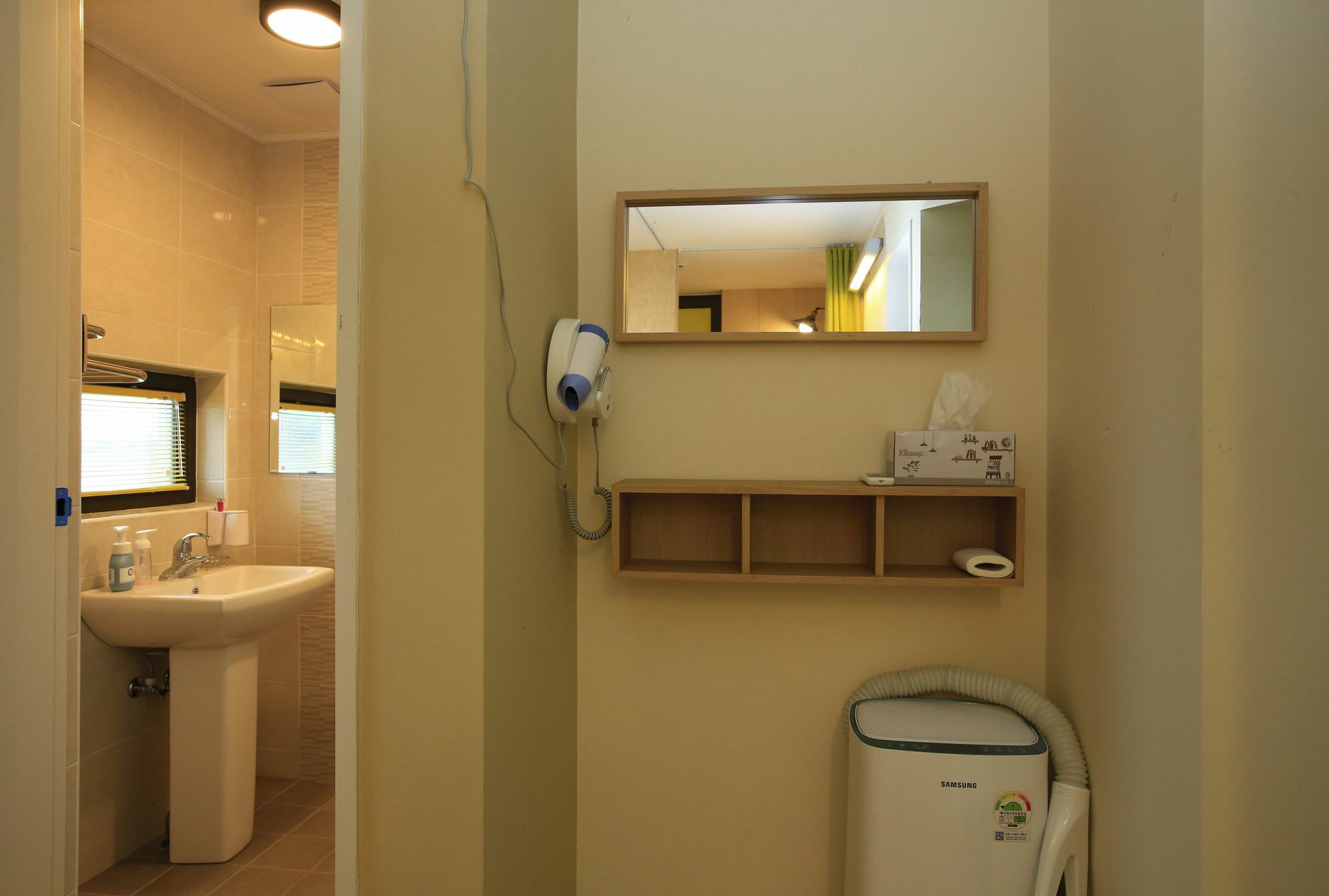 Dongdong Guesthouse Jeju Bagian luar foto